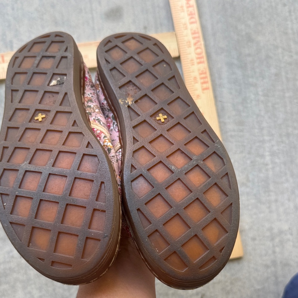 Dr. Martens Pink Floral Women's sneaker canvas comfy Flats - Picture 5 of 11